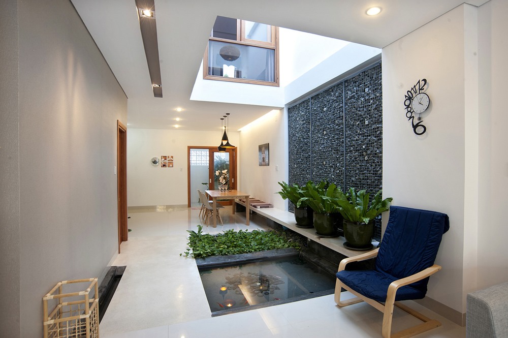 giếng trời với ánh sáng tự nhiên